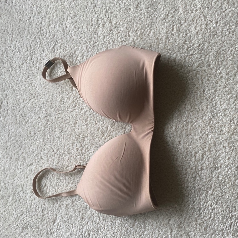 Victoria Secret The T-Shirt Bra 32D
